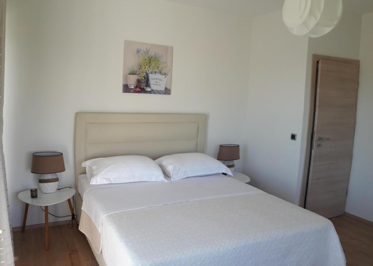 Apartments Emanuela ซูโกชัน ห้อง รูปภาพ