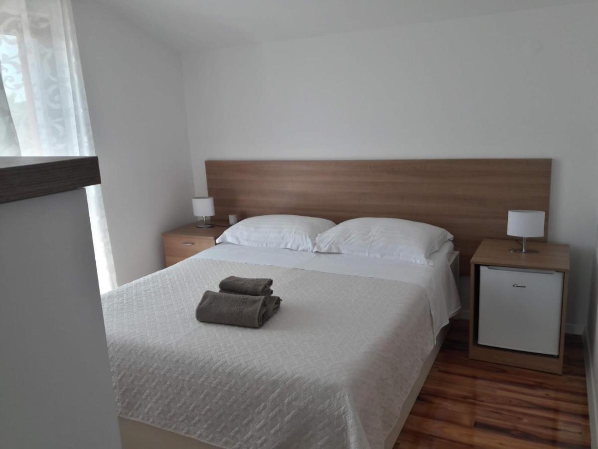 Apartments Emanuela ซูโกชัน ห้อง รูปภาพ